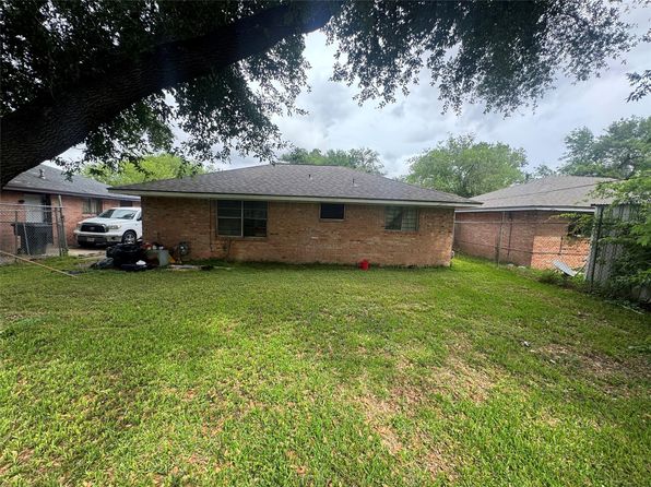 11067 Vailview Dr, Houston, TX 77016