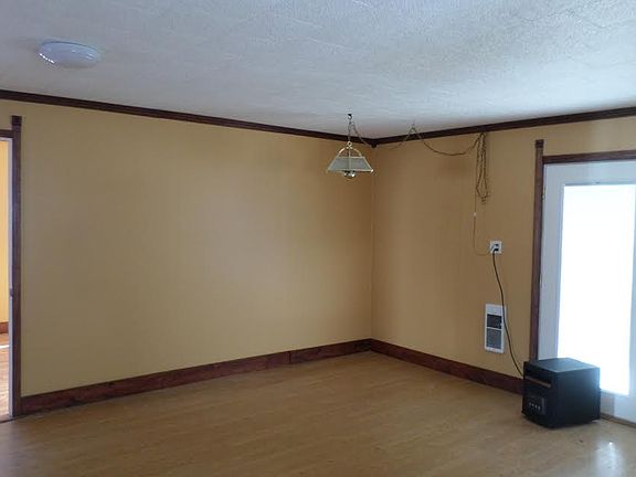 5th image of 2389 W Cumberland St
