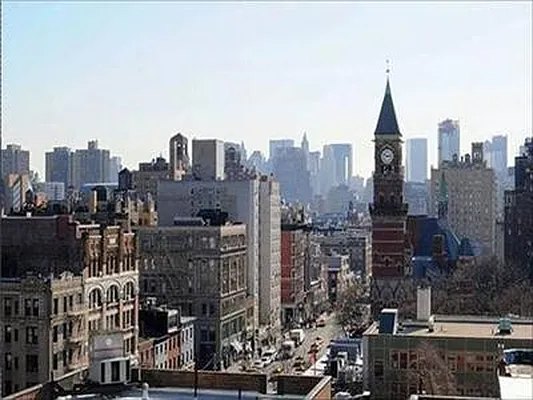 Sold by R New York | media 1