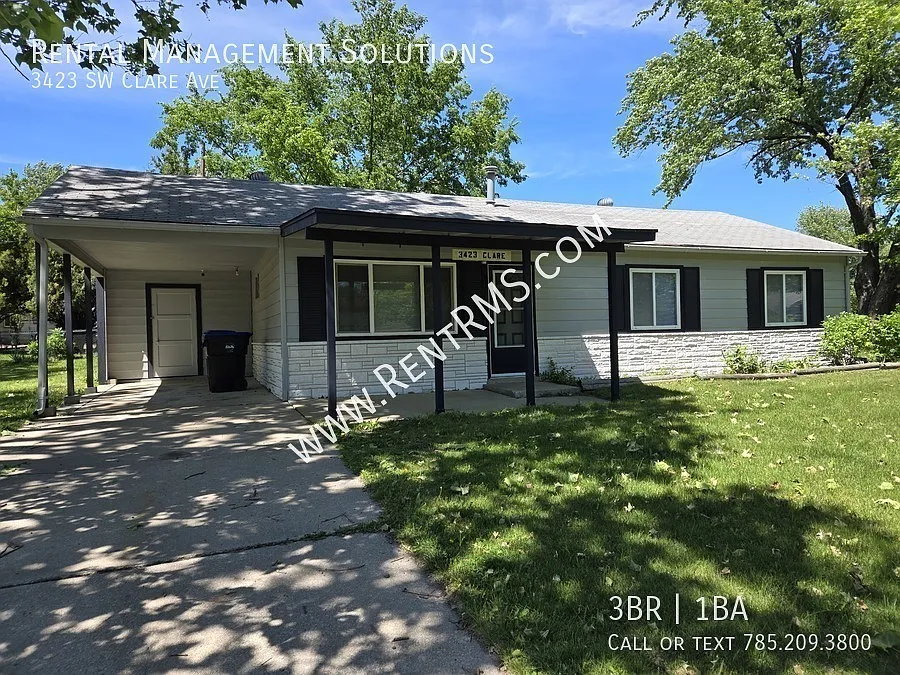 *Corner Lot* 3423 Sw Clare Ave- 3 Bed/1 Bath — Photo 2