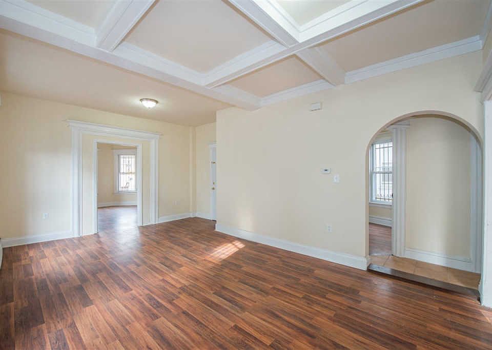 1st image of 62 Park Ave