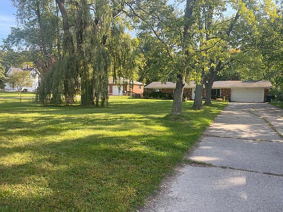 2nd image of 18017 Fieldcrest Dr