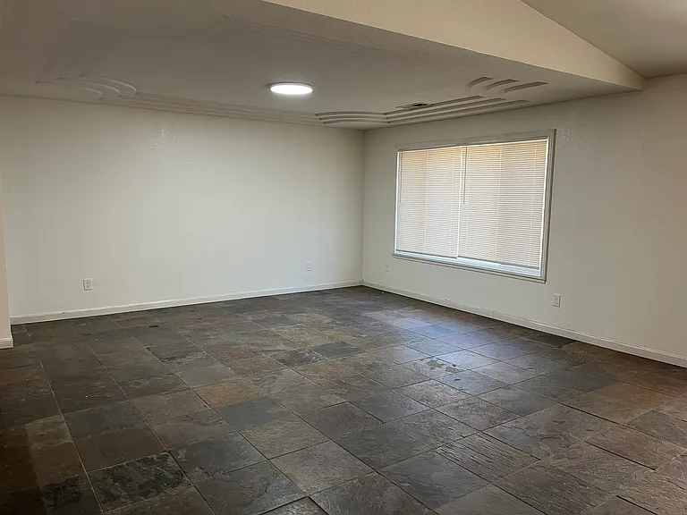 2024 Little Oak Way — Photo 5