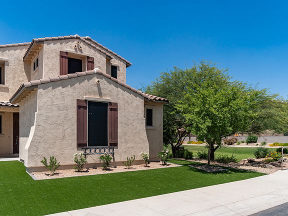 3rd image of 1464 E Canary Dr