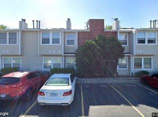 1366 E Wyndham Cir APT 105, Palatine, IL 60074