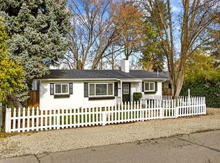 545 E C St, Jacksonville, OR 97530