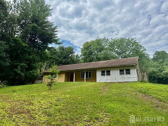 4th image of 150 Karrville Rd