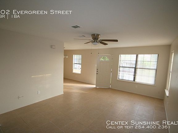 5th image of 202 Evergreen Dr
