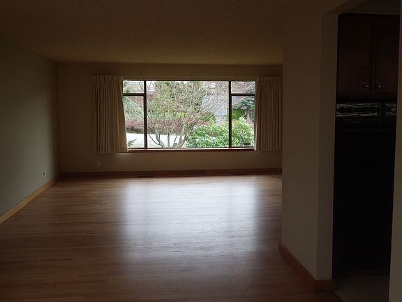 4th image of 19721 24th Ave NW
