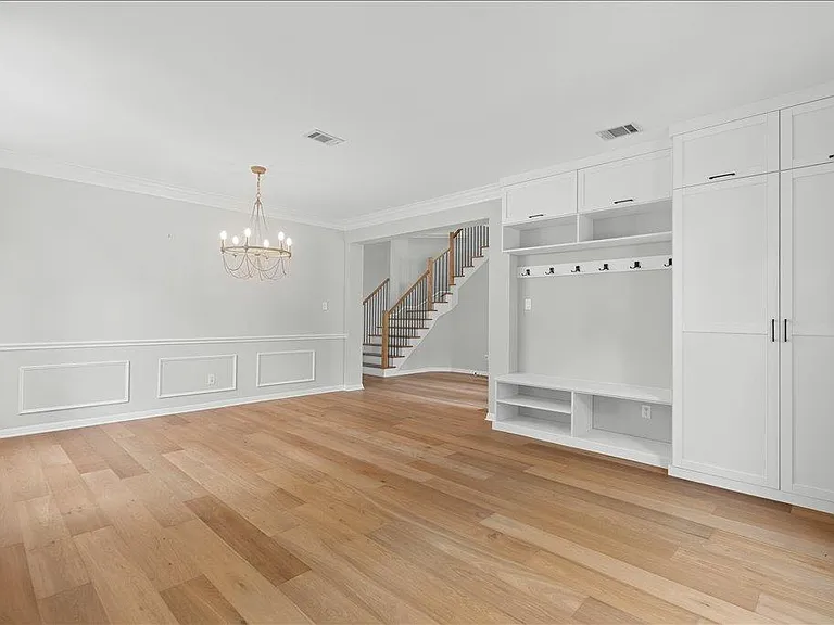 5301 Deerwood Ln — Photo 5