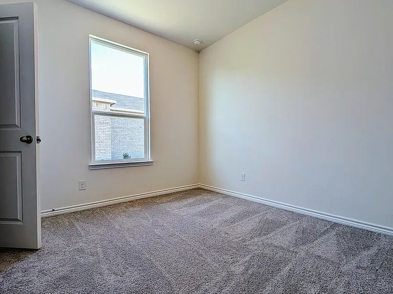 15611 Electra Cir — Photo 13