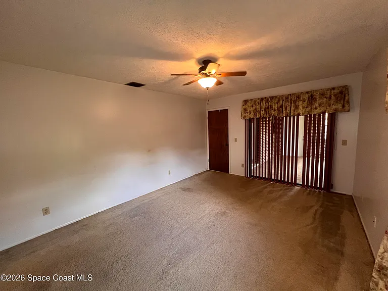 1586 Wacker Ave SE — Photo 9