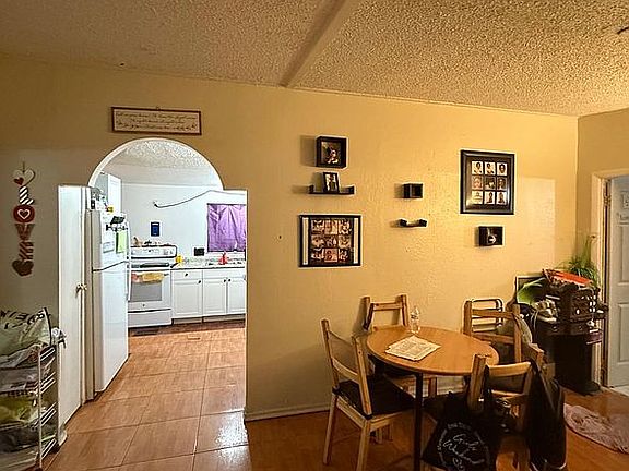 5th image of 20221 NW 52nd Ct #40