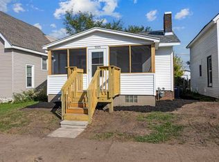 1005 10th St SW, Cedar Rapids, IA 52404