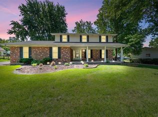 18 Snow Hill Dr, Saint Peters, MO 63376