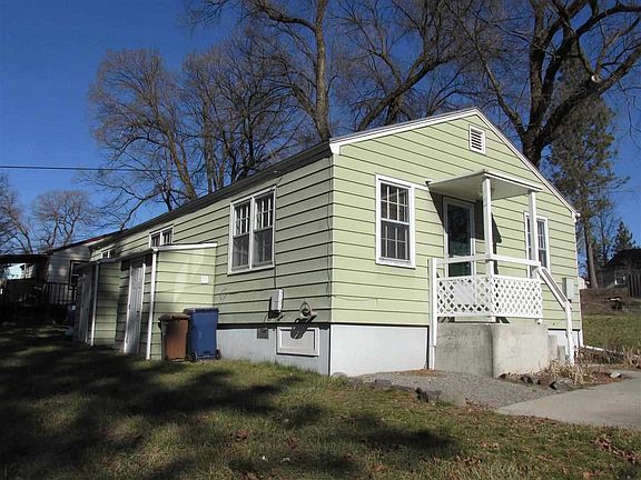 3rd image of 3107 W Rosamond Ave