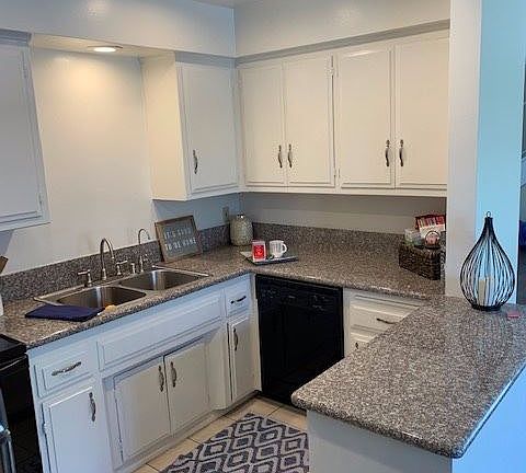 4th image of 550 E California Blvd APT 15