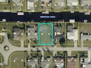 1425 Venetian Ct, Cape Coral, FL 33904