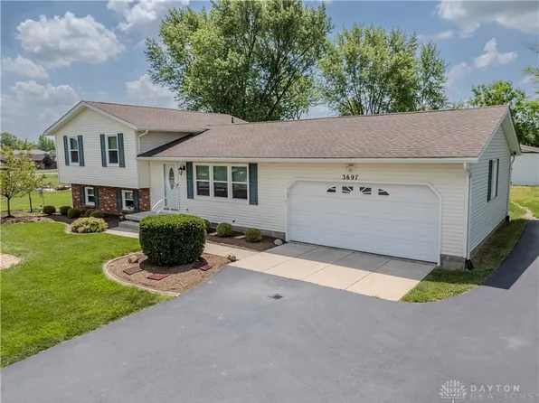 3697 Kemp Rd, Dayton, OH 45431