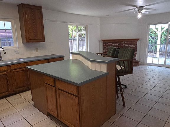 3rd image of 143 Timber Rd