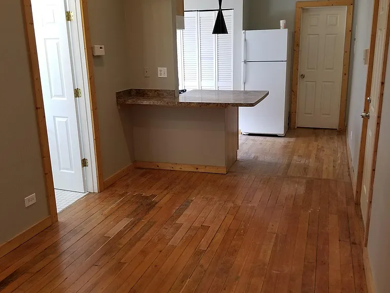2204 W North Ave #2R — Photo 4