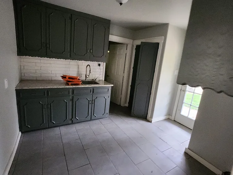 4828 E Interstate Highway 30 — Photo 16