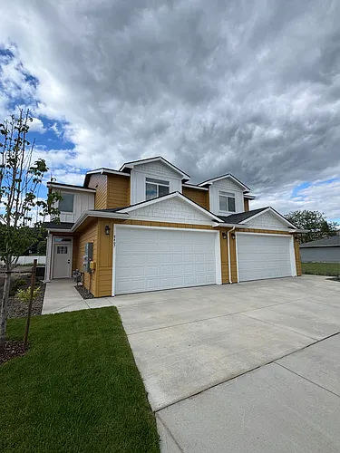 8409 E Rich Ave Photo 1