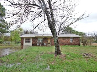 17678 W Grandview Dr, Tahlequah, OK 74464