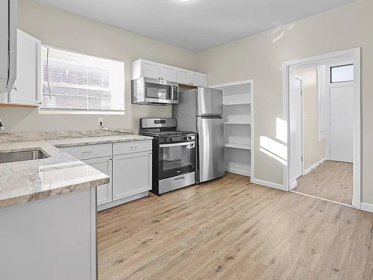 3017 Keokuk St — Photo 10