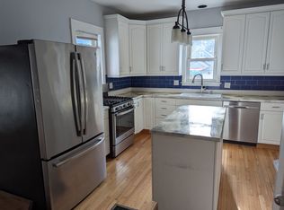 977 Pine Ave NW, Grand Rapids, MI 49504