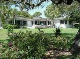 124 E Cedar St, Howey In The Hills, FL 34737