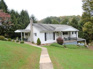 374 Elbow Run Rd, Ford City, PA 16226