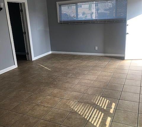 3rd image of 1044 S Montebello Blvd #3