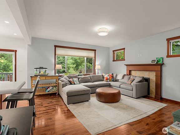 5th image of 19036 18th Avenue NE