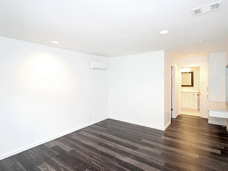 24059 Willow Creek Rd — Photo 11