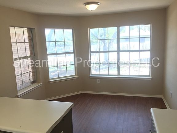 4th image of 403 Sunflower Dr