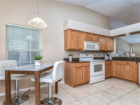 3rd image of 11304 Pelican Lake Ct