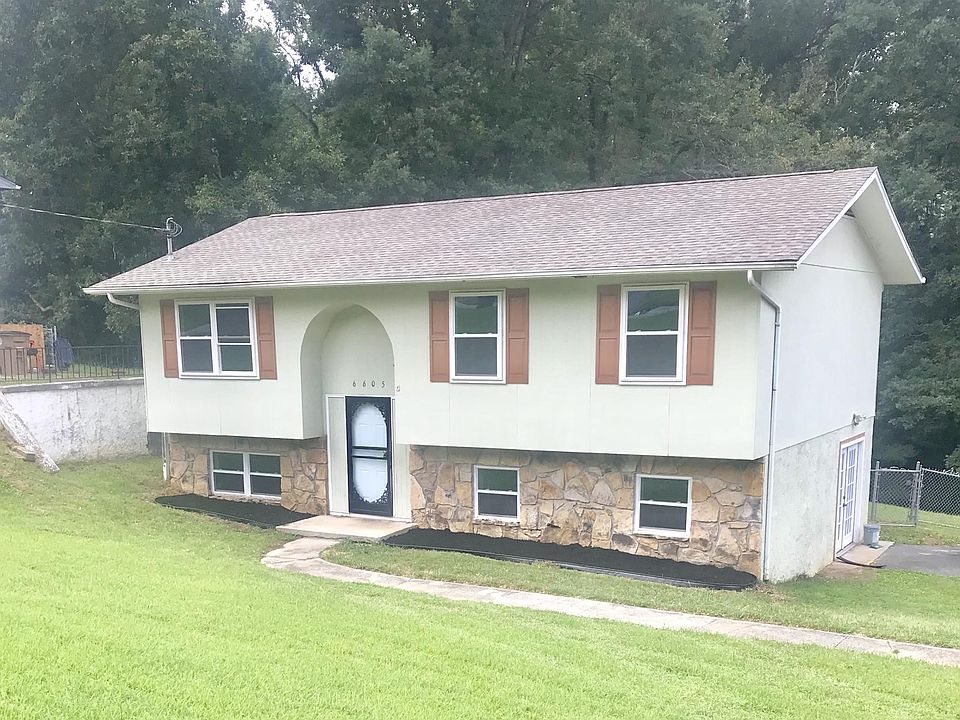1st image of 6605 NW Ellesmere Dr