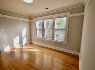 4111 N Francisco Ave #2, Chicago, IL 60618