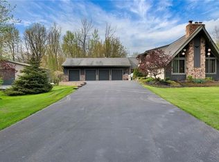 10570 Cedar Rd, Clarence Center, NY 14032