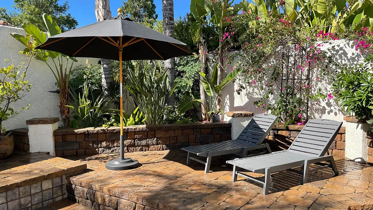 Patio Lounge Area - Gray Fox Dr