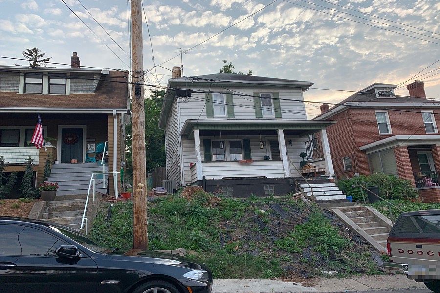 2nd image of 115 Montclair Ave