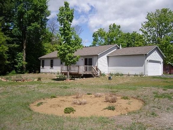 3rd image of 1037 E River Dr