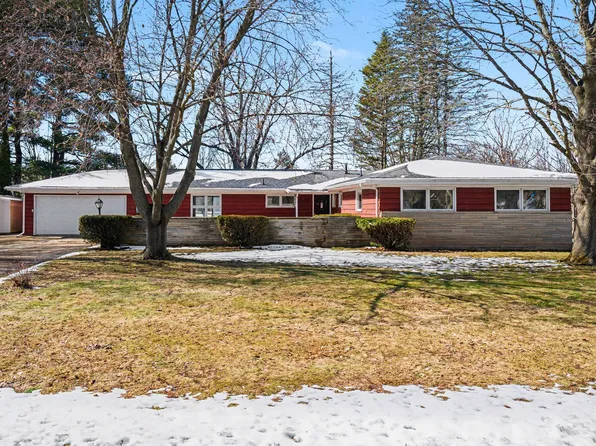 16172 Brookwood Dr, Buchanan, MI 49107