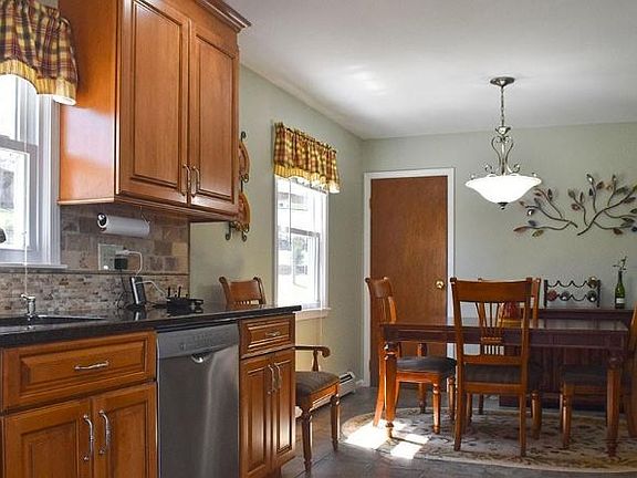 3rd image of 337 Orchard Dr