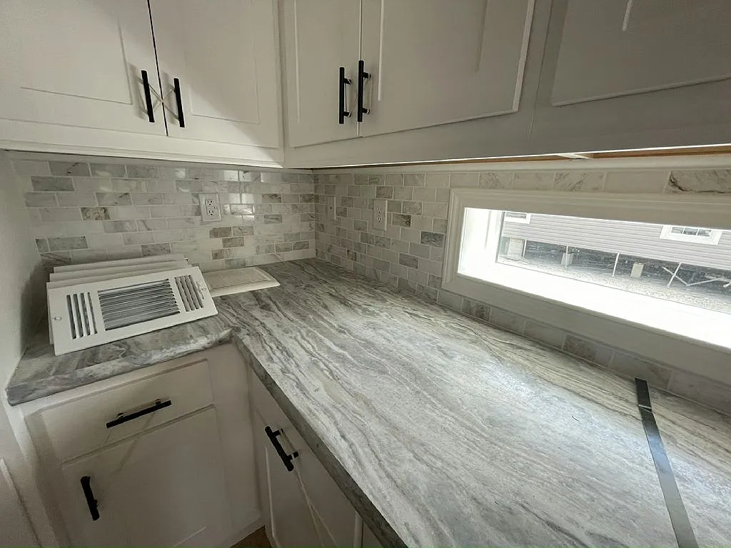 3 bed, 2.0 bath, 1669 sqft, $1,895 — Photo 4