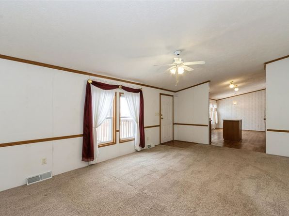 843 Basswood Ln, Iowa City, IA 52246