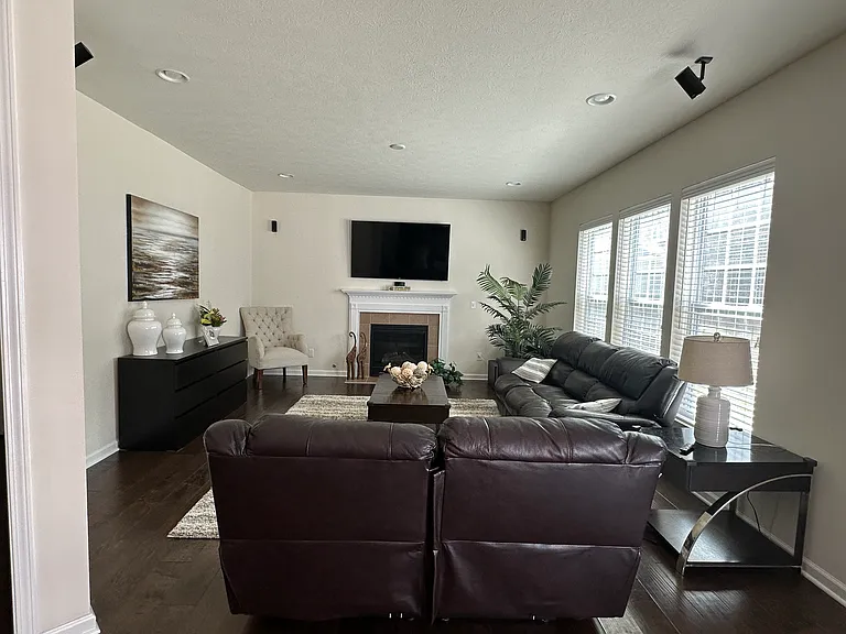 716 Yorkshire Dr — Photo 13