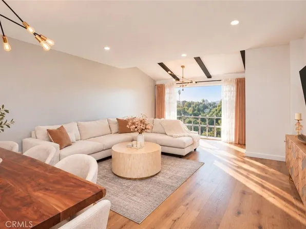 12720 Burbank Blvd Unit 305, Valley Village, CA 91607