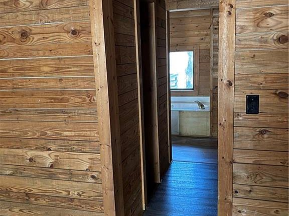 5th image of 568 Robinson Rdg